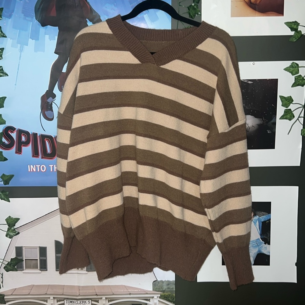 Brown and Beige Striped Sweater!🤎💛